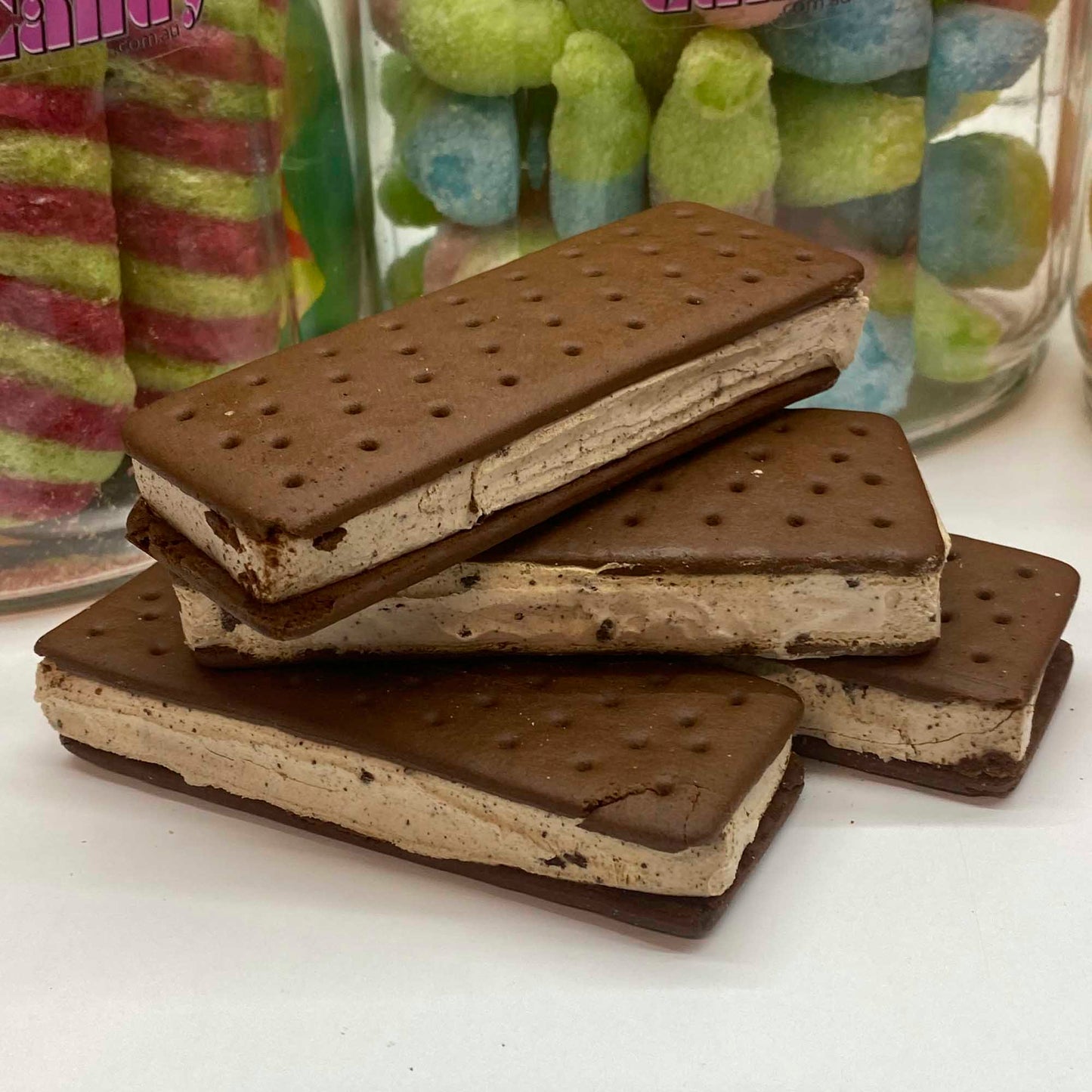 Freeze Dried Ice Cream Sandwich - Freeze Dried Candy Lollies Choc Vanilla Cookies & Cream